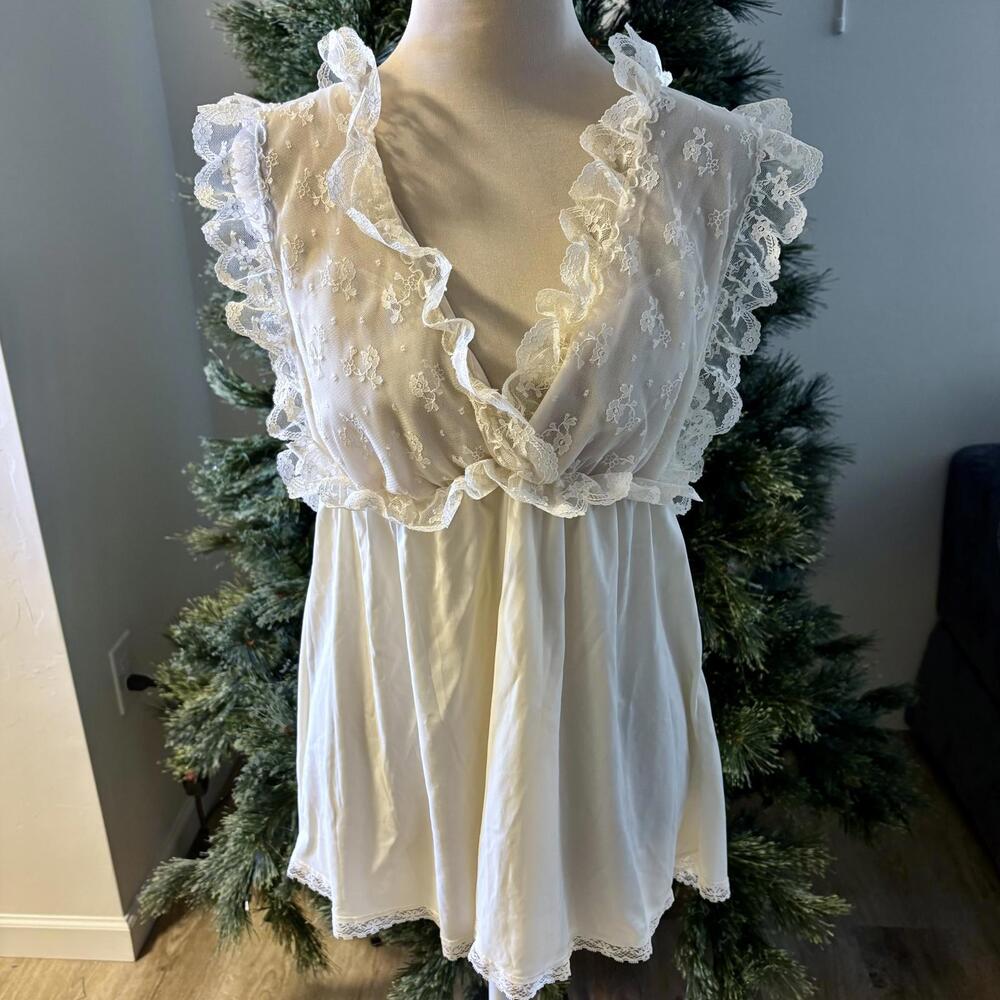 Vintage 1960's Ruffled Ivory Lace Lingerie Top Cami Chiffon